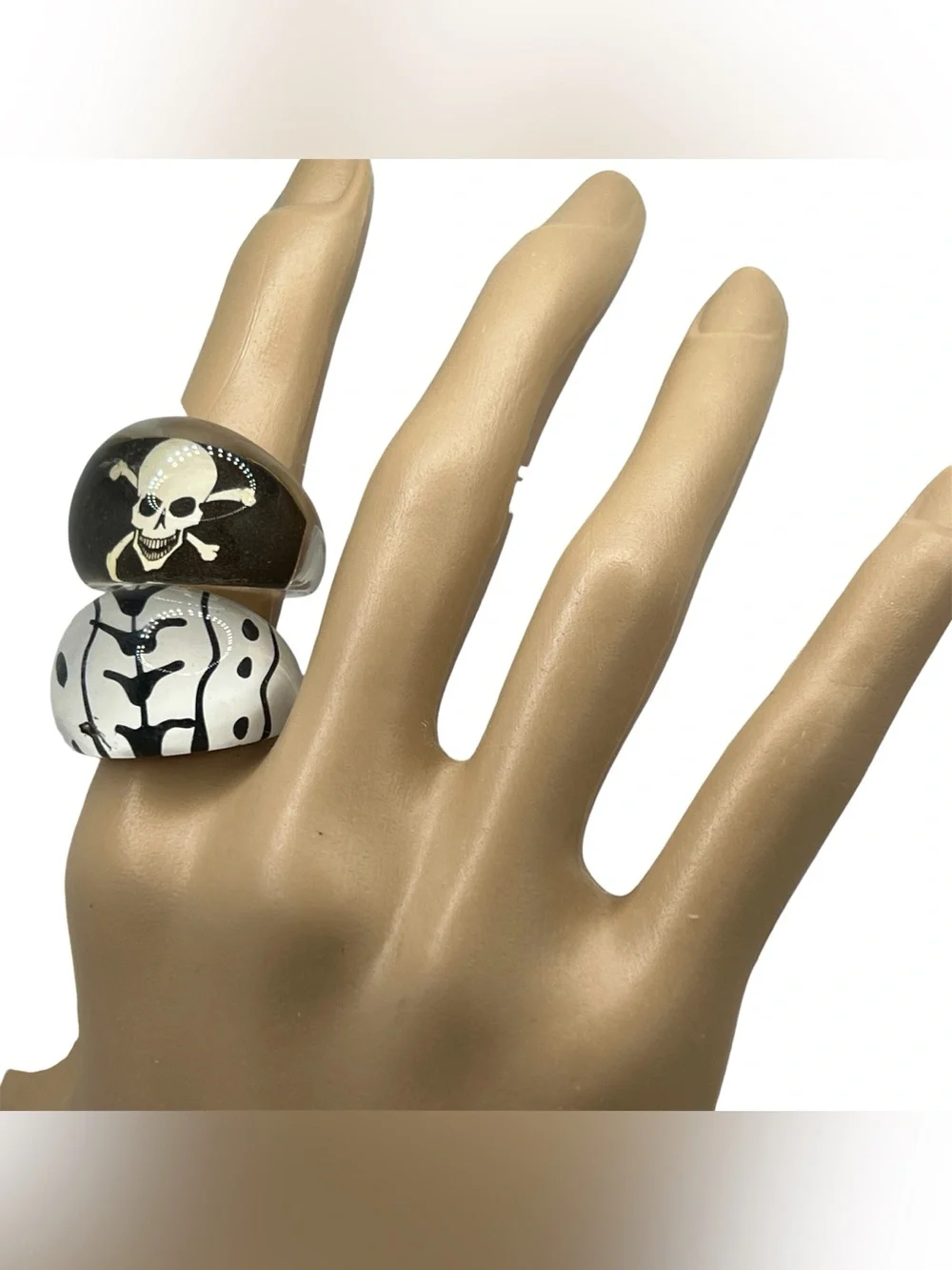 Resin Skull & Abstract Dome Rings Ckear a black and White